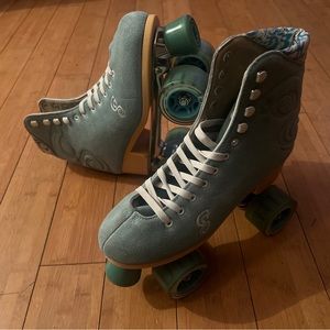 Candi Girl Roller Derby Elite Carlin Sea Foam Roller Skates Size 10 (FE2071764)